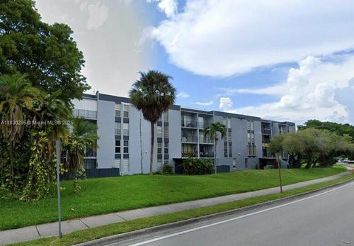 apt-408-210 Fontainebleau Blvd, Miami, FL, 33172-4573 | Card Image