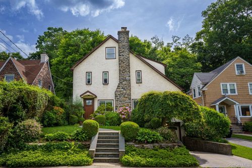9 Esplanade, Mount Vernon, NY, 10553-1219 | Card Image