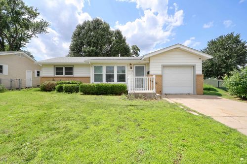 1356 Fogarty Dr, Junction City, KS, 66441-2072 | Card Image