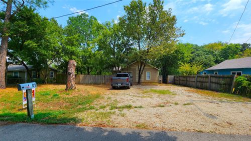 1309 Bridges St, Denton, TX, 76208-6203 | Card Image