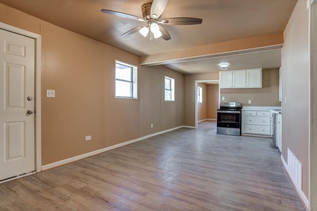 208 Avenue X, House other with 3 bedrooms, 2 bathrooms and null parking in Levelland TX | Image 26