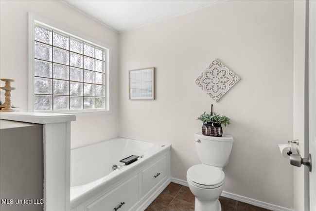 Primary bath | Image 14