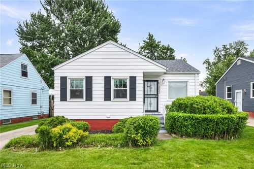 12624 Southern Ave, Garfield Heights, OH, 44125-3044 | Card Image