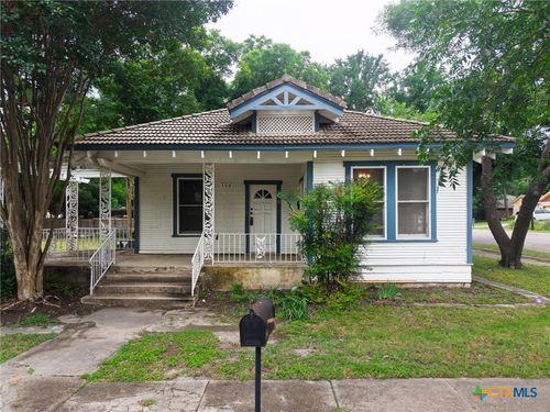 308 W 1st St, Lampasas, TX, 76550-2706 | Card Image