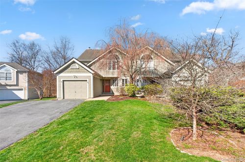24 Coventry Cir, Mahopac, NY, 10541-3742 | Card Image