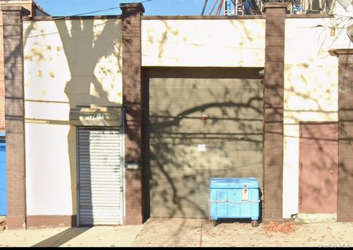 124-15 18th Ave, College Point, NY, 11356-2301 | Card Image