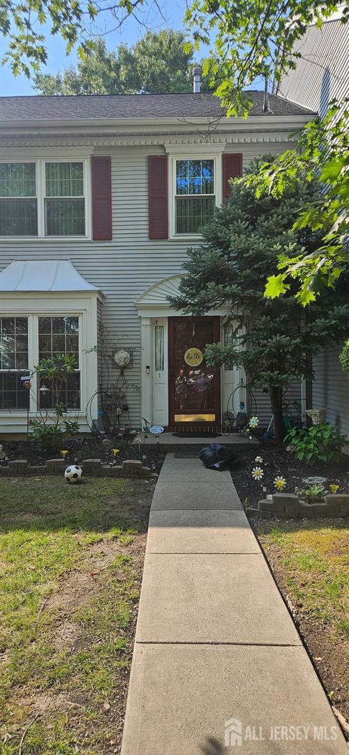 2 Goodwin Dr, North Brunswick, NJ, 08902-4265 | Card Image