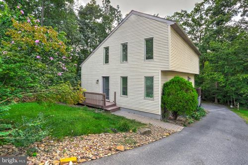 105 Curtis Dr, EAST BERLIN, PA, 17316-9397 | Card Image