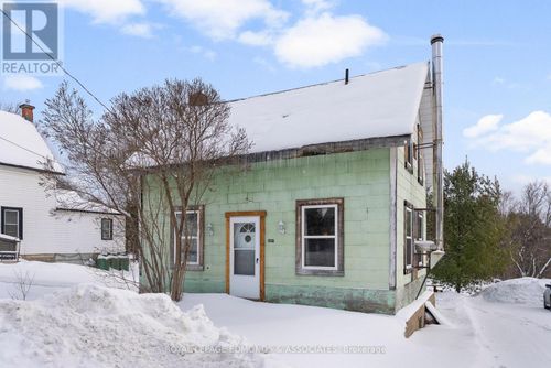 107 Bonnechere St E, Eganville, ON, K0J1T0 | Card Image