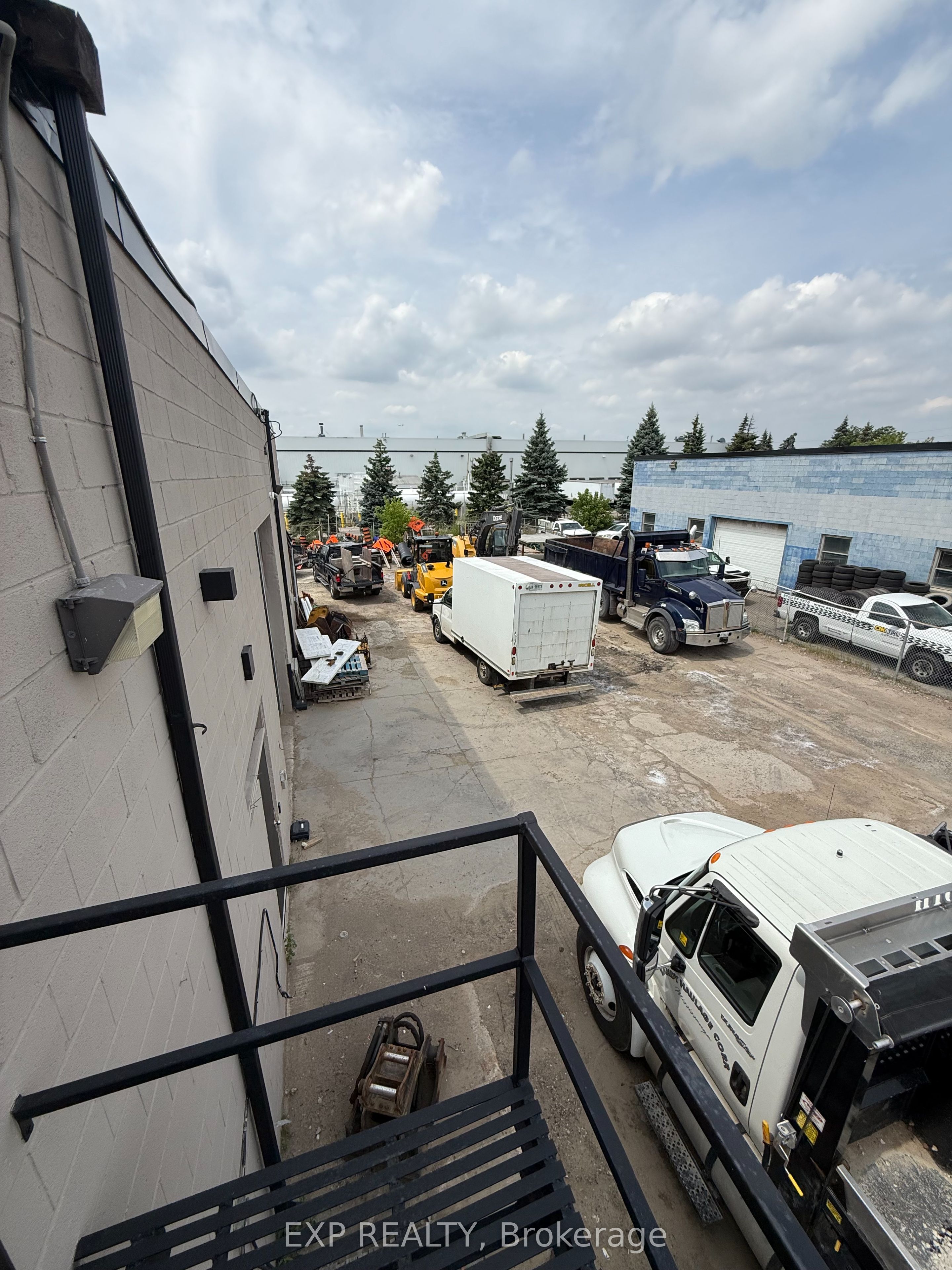 Commercial Sale in Mississauga 3
