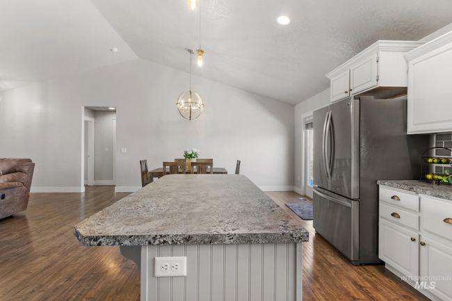 9248 Rolling Hills Ct, House other with 3 bedrooms, 2 bathrooms and 3 parking in Nampa ID | Image 16