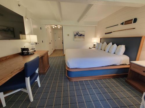 1001-2400 E Geneva St, DELAVAN, WI, 53115-2024 | Card Image