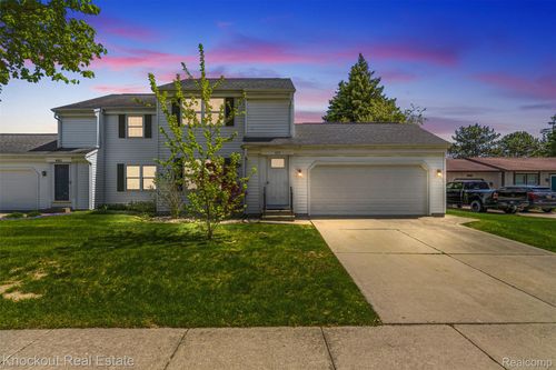 459 Zehnder Dr, Frankenmuth, MI, 48734-9773 | Card Image