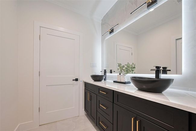 Photos shown are of a staged model home and are for illustrative purposes only. Actual features, finishes, and layout may vary depending on the selected upgrade packages. The builder reserves the right to make changes, substitutions, or modifications without prior notice. | Image 22