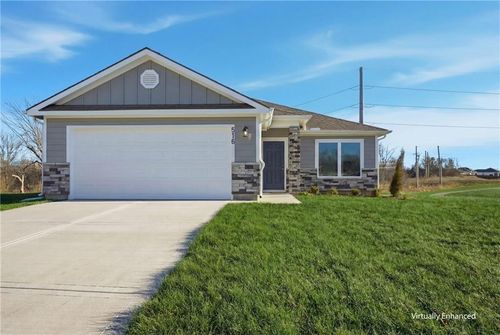 516 Se Nelson Dr, Blue Springs, MO, 64014-5244 | Card Image
