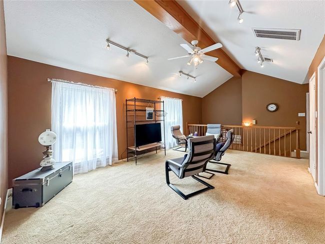 Natural light finds its way into this room too! | Image 17