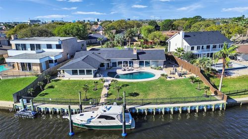 2882 Dominique Dr, Galveston, TX, 77551-1569 | Card Image