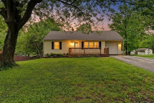 5020 N Brooklyn Ave, Kansas City, MO, 64118-6119 | Card Image