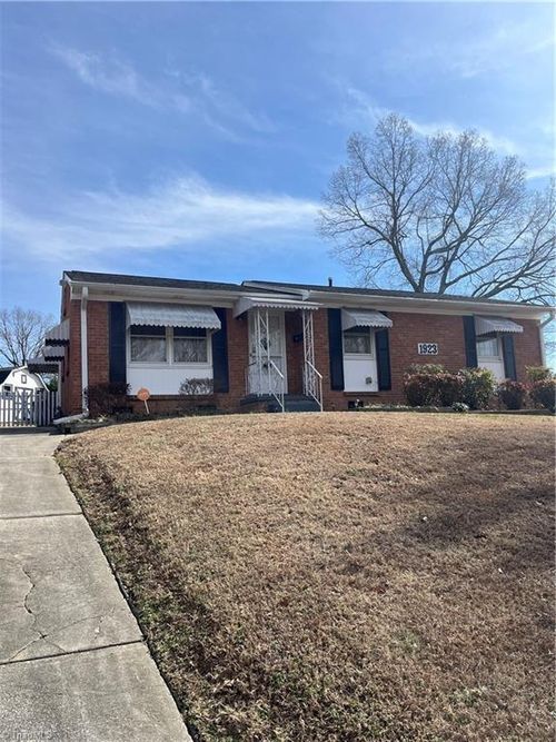 1923 Belcrest Dr, Greensboro, NC, 27406-3203 | Card Image