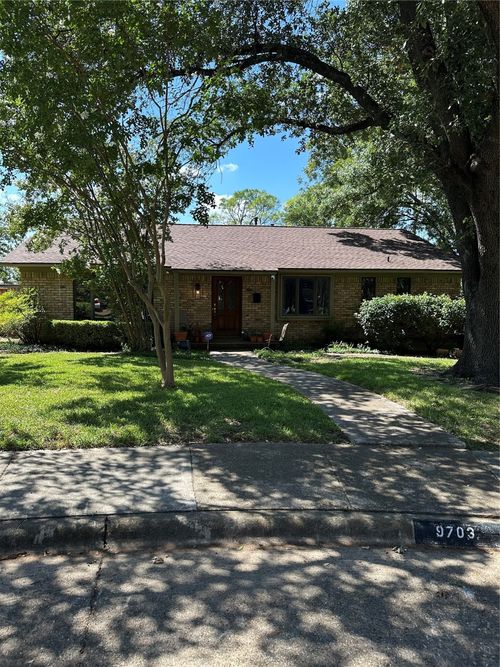 9703 Elmcrest Dr, Dallas, TX, 75238-1829 | Card Image