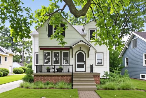 217 E Maryland Ave, Royal Oak, MI, 48067-3749 | Card Image