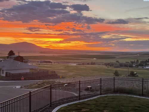 6557 Argos St, West Richland, WA, 99353-5519 | Card Image