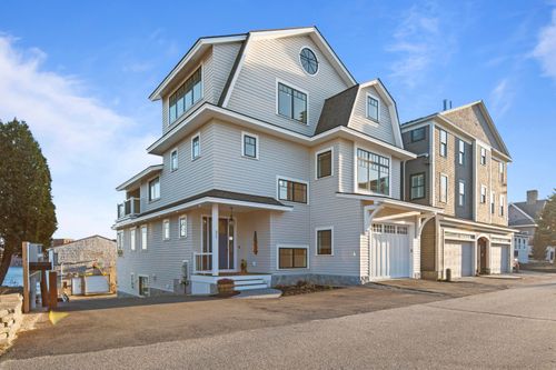 21-21 Badgers Island W, Kittery, ME, 03904 | Card Image