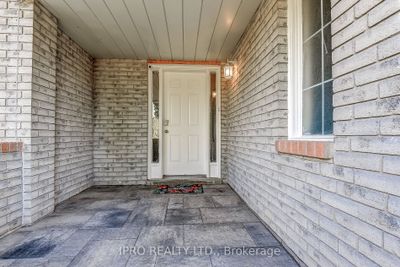 47 Muirland Cres, Home with 3 bedrooms, 4 bathrooms and 3 parking in Brampton ON | Image 3