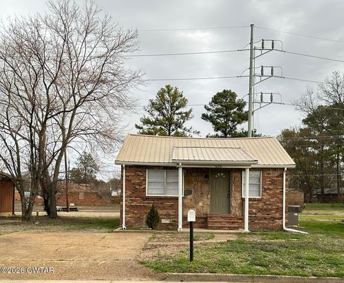 1086 Wabash Cir, Dyersburg, TN, 38024-4424 | Card Image