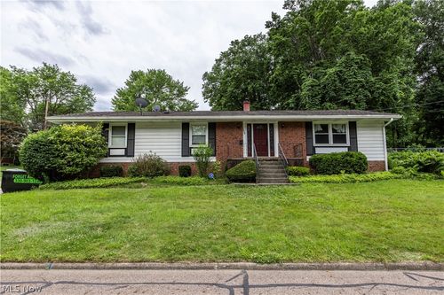 1538 Bonita Dr, Akron, OH, 44313-5602 | Card Image