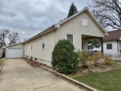 236 10th St, La Salle, IL, 61301-1747 | Card Image