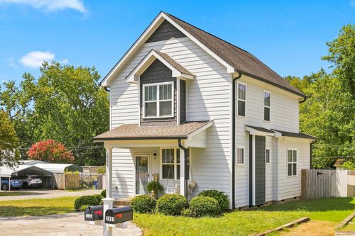 2397 Ashmore Ave, Chattanooga, TN, 37415-6331 | Card Image