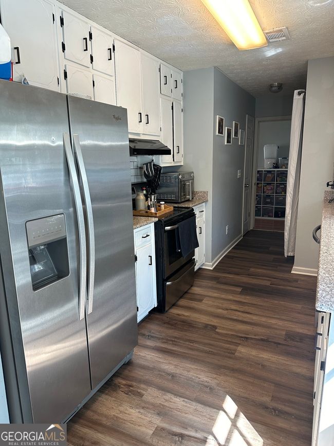 517 Pebble Point Dr, House other with 4 bedrooms, 2 bathrooms and null parking in Loganville GA | Image 10