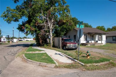 1825 Bagby Avenue, House other with 3 bedrooms, 1 bathrooms and null parking in Waco TX | Image 2