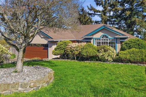 136 Heritage Dr, Nanaimo, BC, V9V1H8 | Card Image