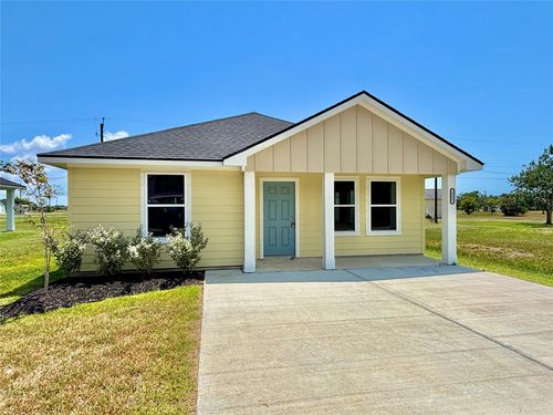 211 Bayview Dr, Palacios, TX, 77465-1475 | Card Image