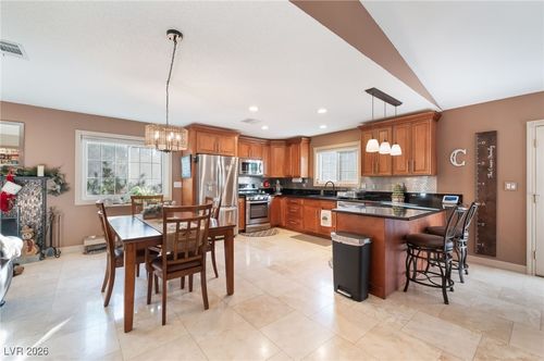 3933 Avocado Dr, Las Vegas, NV, 89103-2251 | Card Image