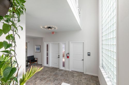 100-1307 W Abram St, Arlington, TX, 76013-1704 | Card Image