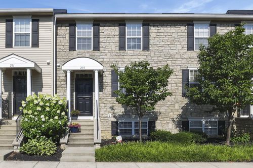 215 Oxford Oak Dr, Blacklick, OH, 43004-8453 | Card Image