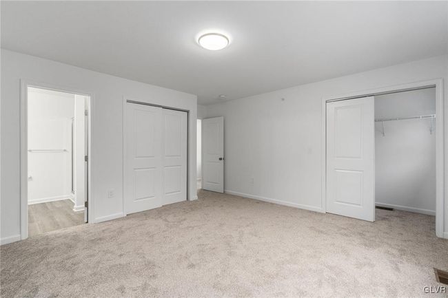 Model photos of townhomes. | Image 20