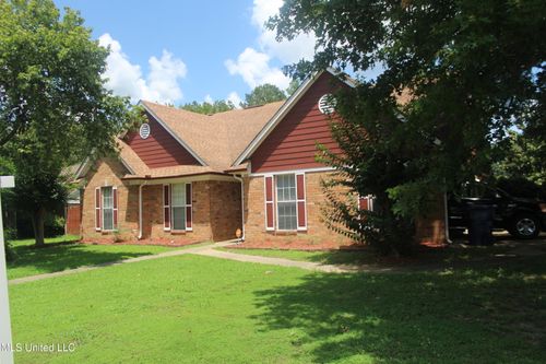 100 Roseleigh Cv, Batesville, MS, 38606-8757 | Card Image