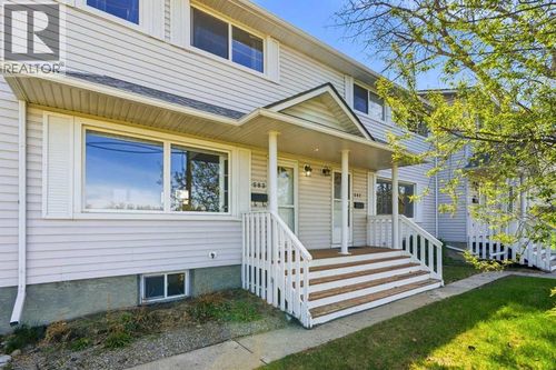 583 Killarney Glen Court Sw, Calgary, AB, T3E7H4 | Card Image