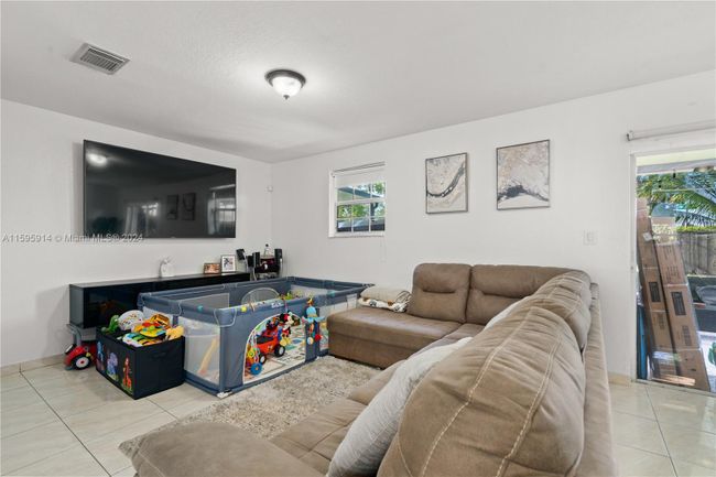 13688 Sw 264 Th Ter, House other with 4 bedrooms, 3 bathrooms and null parking in Homestead FL | Image 22