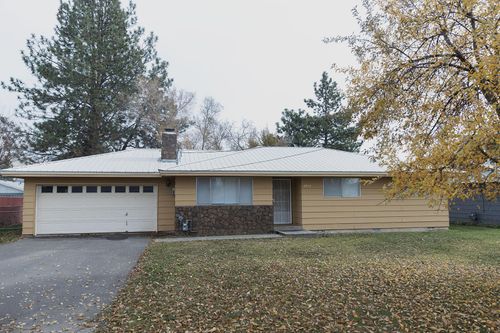 2783 Diane Dr, Klamath Falls, OR, 97603-6940 | Card Image