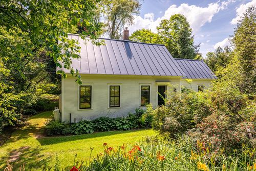 13 Golf Ave, Woodstock, VT, 05091-1306 | Card Image
