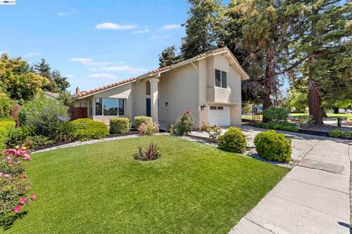 4216 Warbler Loop, Fremont, CA, 94555-1156 | Card Image