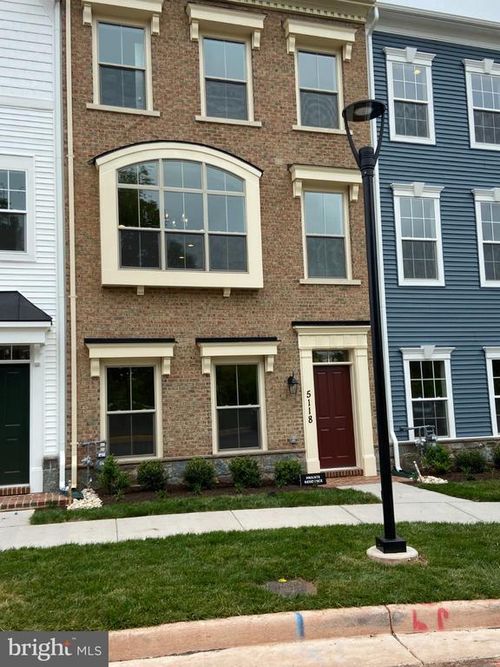 5118 Ridgeview Retreat Dr, CHANTILLY, VA, 20151-3993 | Card Image