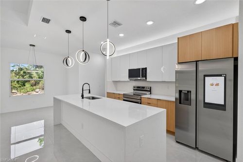 220 Lomax Ave S, Lehigh Acres, FL, 33974-4804 | Card Image