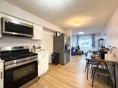 58-58 Lake St, Waltham, MA, 02451-3132 | Card Image