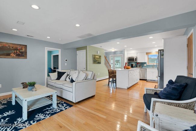 Living Room | Image 11